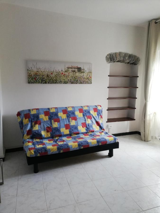 Monolocale Con Giardino E Parcheggio Privato Citra Zero Zero Ottanta Trentuno Lt 0281 Apartment Imperia Bagian luar foto